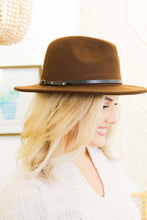 Load image into Gallery viewer, Wool Black Buckle Trim Fedora