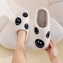 Load image into Gallery viewer, Melody Smiley Face Slippers
