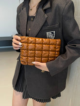 Load image into Gallery viewer, Quilted Plaid Clutch with Zipper
