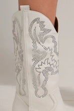 Load image into Gallery viewer, Beast Fashion Rhinestone Detail Point Toe Boots
