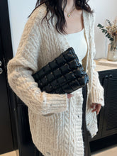 Load image into Gallery viewer, Quilted Plaid Clutch with Zipper
