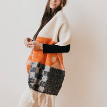 Load image into Gallery viewer, Autumn Spice Checkered Scarf
