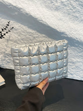 Load image into Gallery viewer, Quilted Plaid Clutch with Zipper
