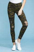 Load image into Gallery viewer, Judy Blue Camo Print Skinny Jeans - Plus
