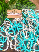 Load image into Gallery viewer, Boujie Bee Beaded Bracelet Sets
