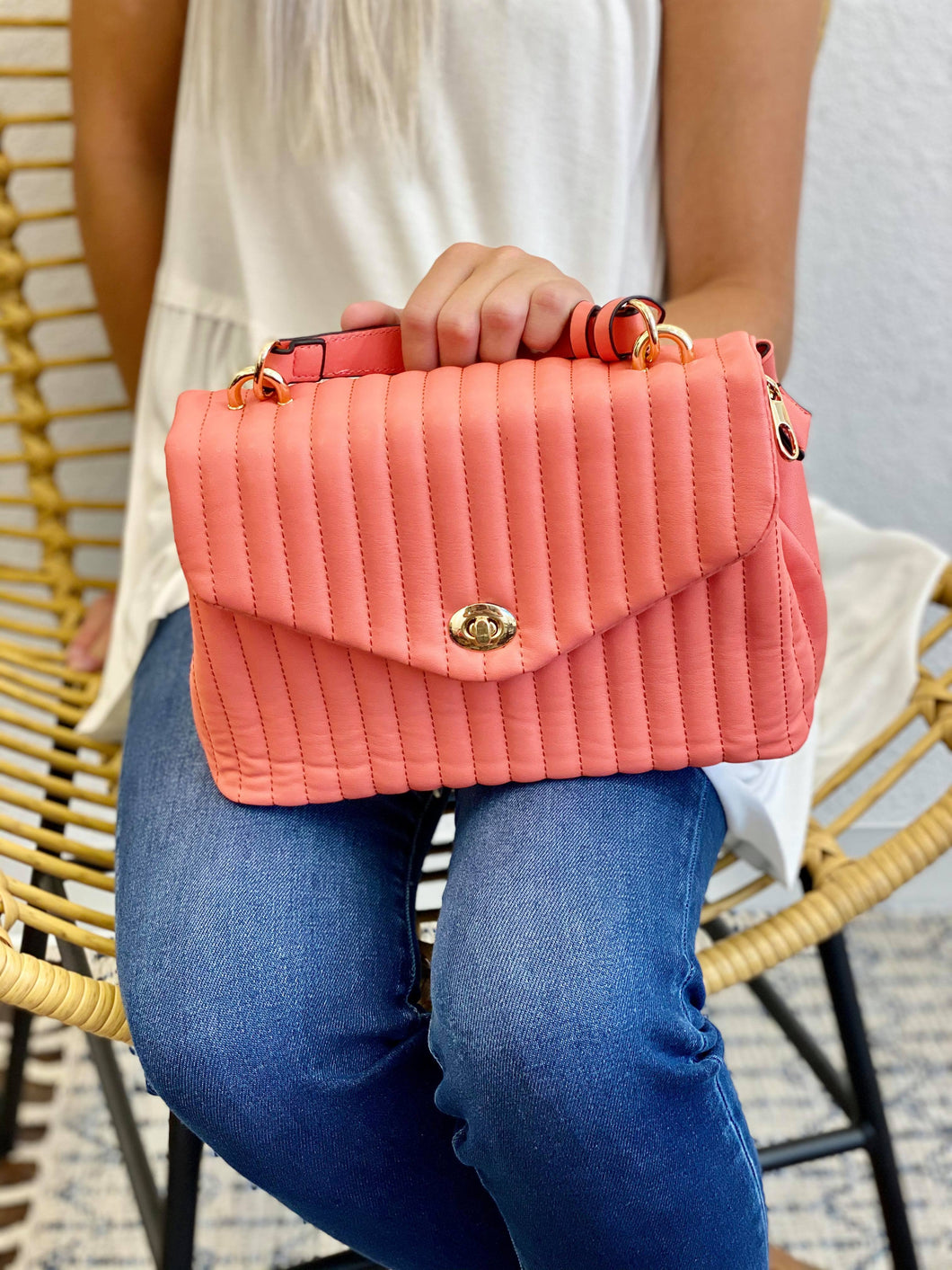 Boujie Bee Crossbody Clutch | RA0665