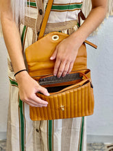 Load image into Gallery viewer, Boujie Bee Crossbody Clutch | RA0665
