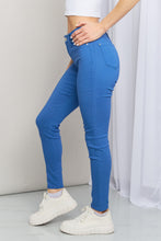 Load image into Gallery viewer, YMI Jeanswear Kate Hyper-Stretch Full Size Mid-Rise Skinny Jeans in Electric Blue
