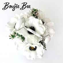 Load image into Gallery viewer, Boujie Bee Jade Roller
